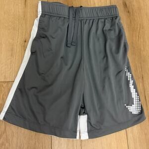 Nike Boys Gray 10-12 Athletic Shorts - EUC